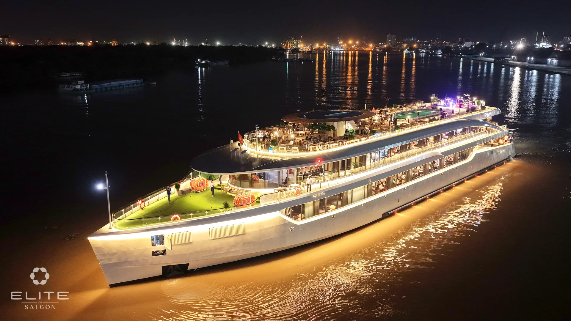 Dining Experience on Elite of Saigon Luxury Cruise | Ho Chi Minh City